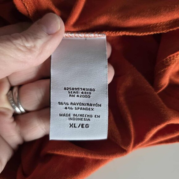 EUC Jaclyn Smith Short Sleeve Beaded V-Neck Top - Picture 2 of 4